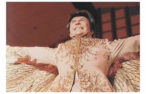 Liberace on October 12, 1983. Photo by Alan Light via Flickr.